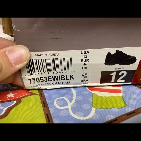 Skechers black men’s work shoes size 12W - Picture 4 of 5